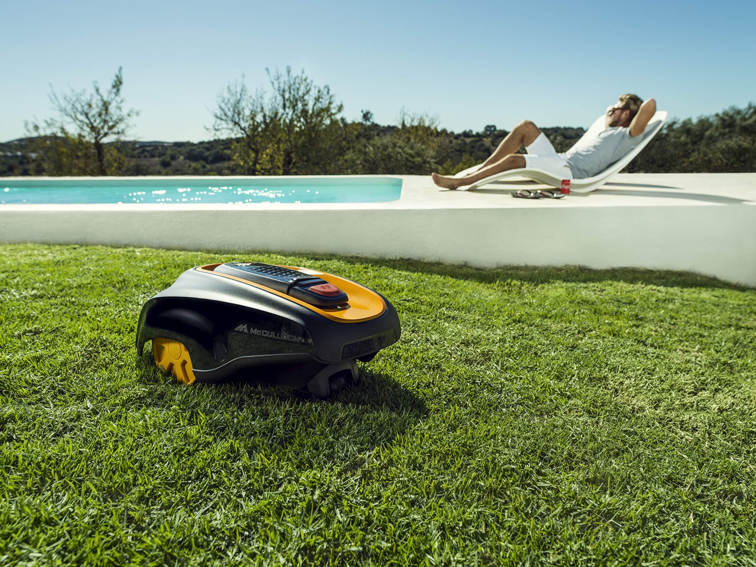 Robot tondeuse McCulloch ROB R1000 : Robot tondeuse idéal pour pelouse de 1000 m² — vue 3